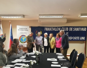 Homenaje al cuarteto de oro del equipo de relevos 4x100 metros que participó en los Juegos Olímpicos de Londres 1948 - PI Club Santiago
