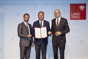 Hohe Auszeichnung vom Land Tirol für Past-Präsident Dr. Winfried Sponring